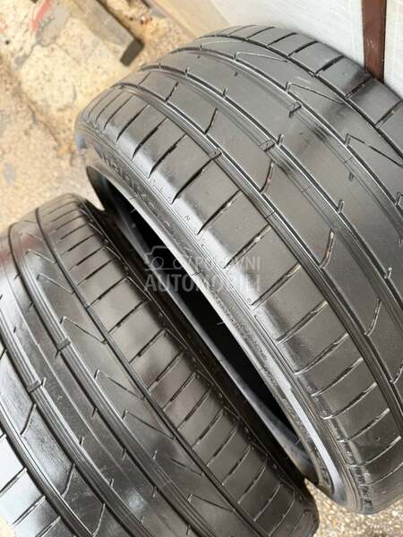 Hankook 235/40 R19 Letnja