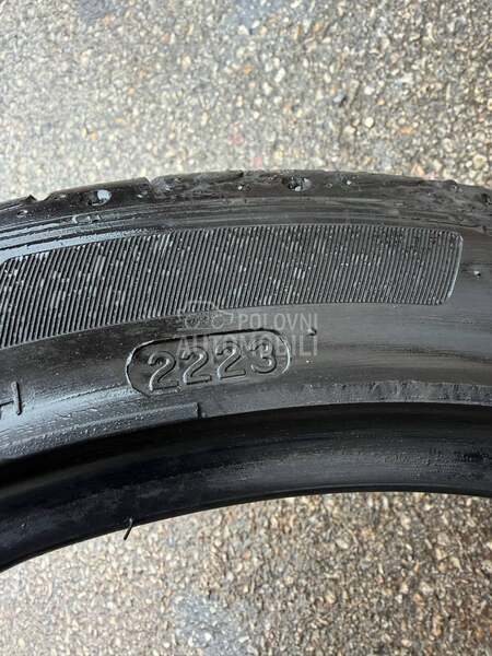 Hankook 235/40 R19 Letnja