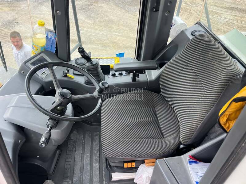 Liebherr 544 l Svica