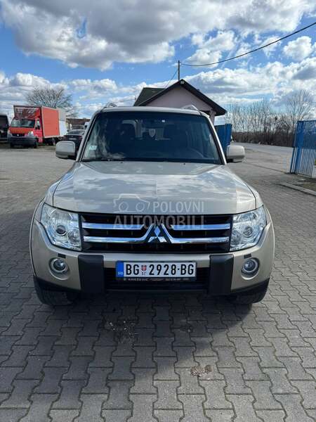 Mitsubishi Pajero 