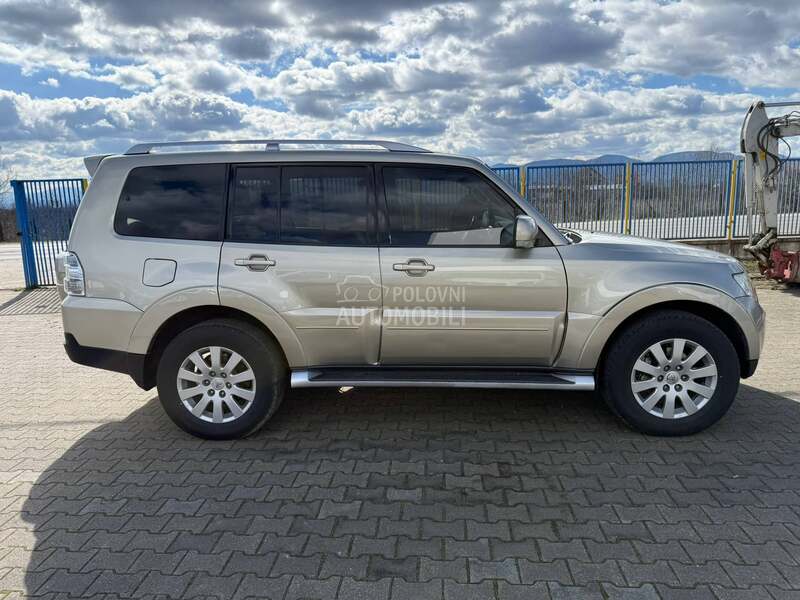 Mitsubishi Pajero 