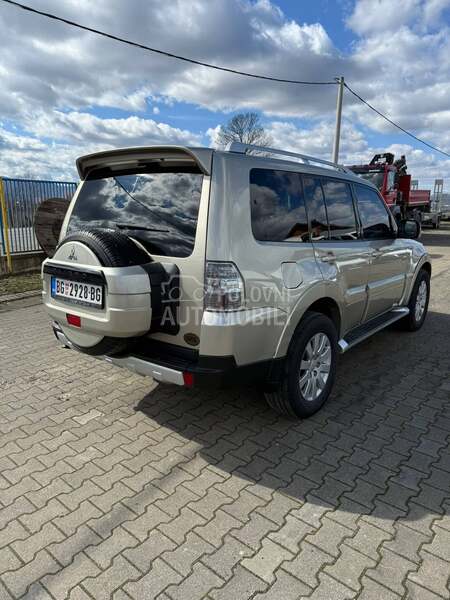 Mitsubishi Pajero 