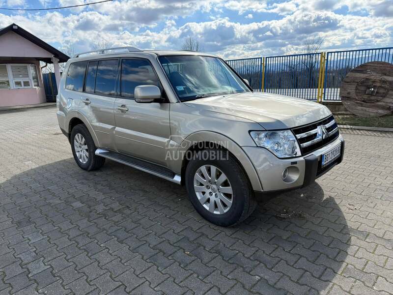 Mitsubishi Pajero 