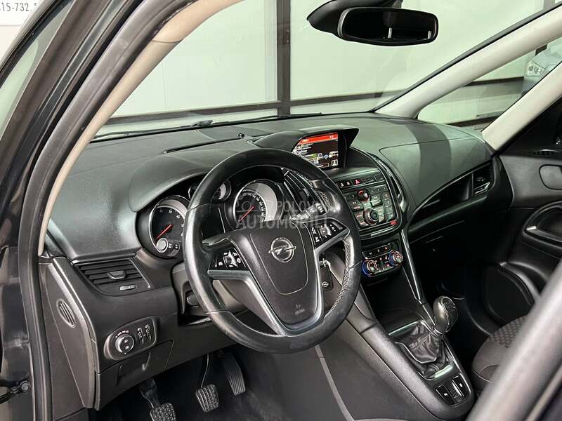Opel Zafira 
