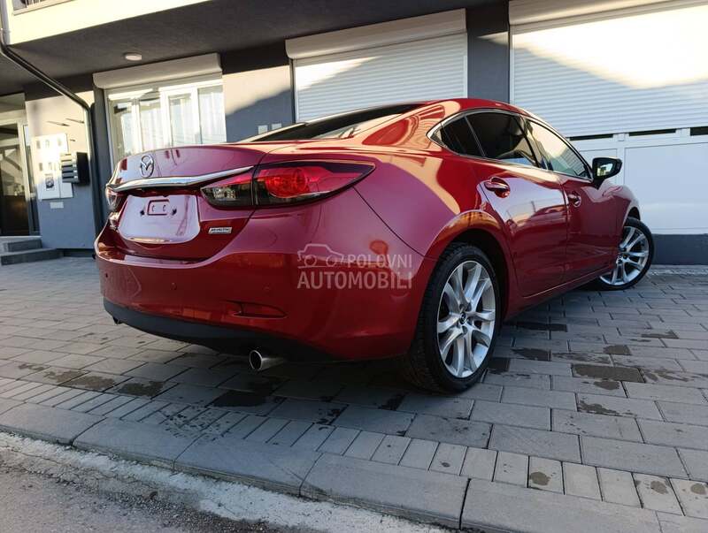 Mazda 6 2.2 D REVOLUTION