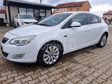 Opel Astra J 1.7cdtiCosmo