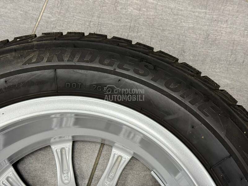 Bridgestone 205/60 R16 Zimska