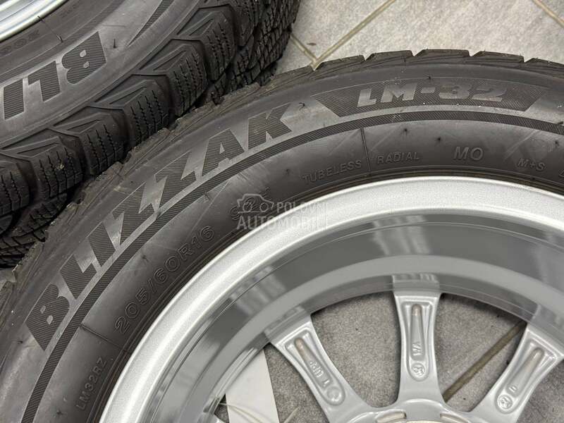 Bridgestone 205/60 R16 Zimska