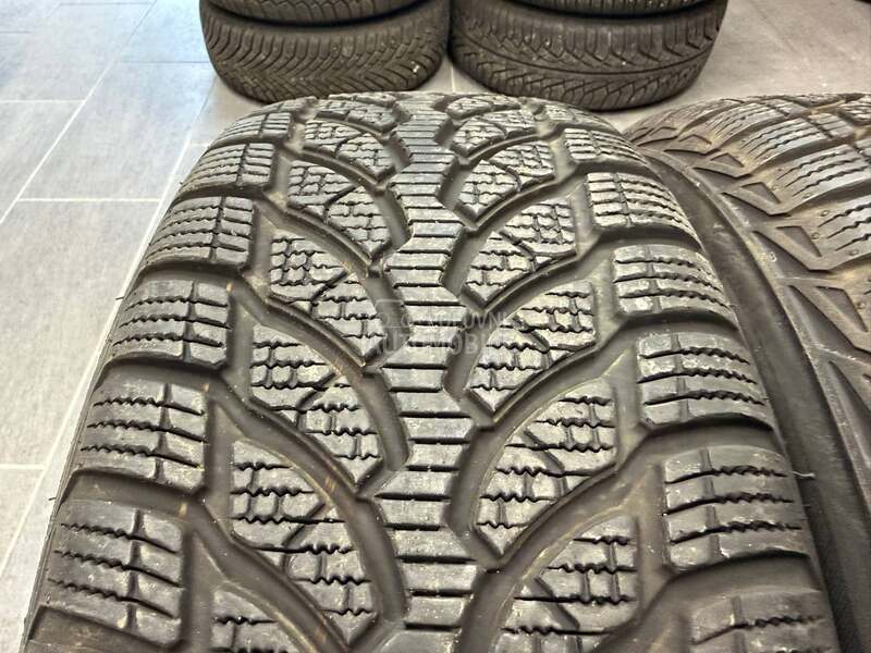 Bridgestone 205/60 R16 Zimska