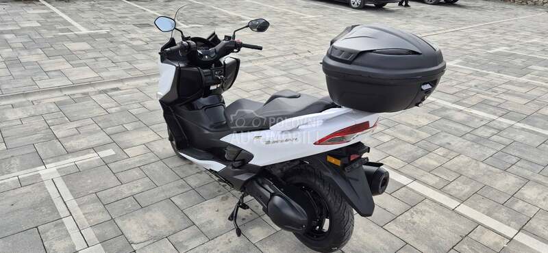 Suzuki burgman 400 CH