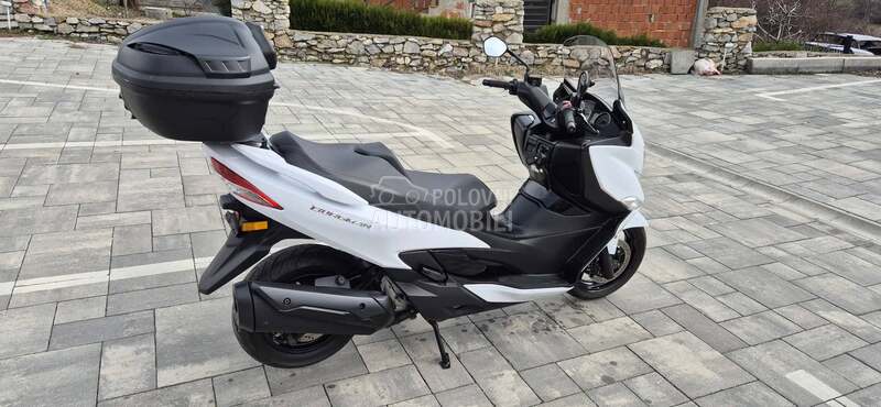 Suzuki burgman 400 CH