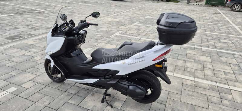 Suzuki burgman 400 CH