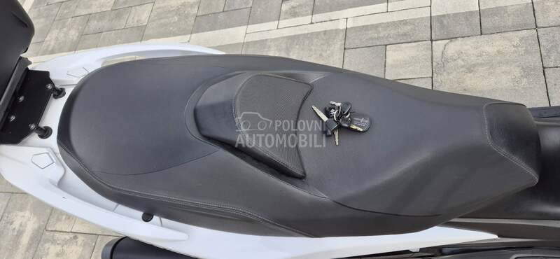 Suzuki burgman 400 CH