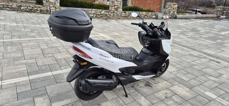 Suzuki burgman 400 CH