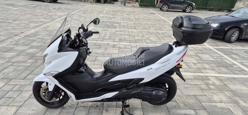 Suzuki burgman 400 CH