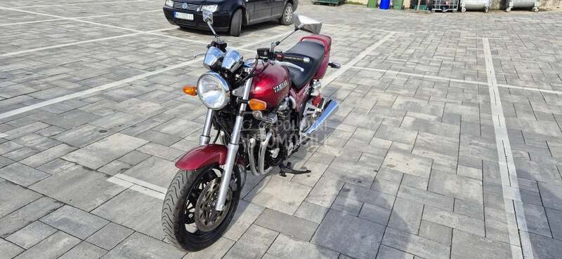Yamaha xjr 1200