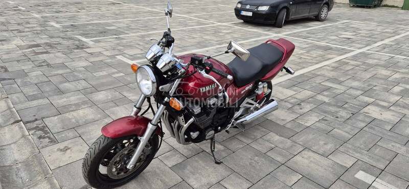 Yamaha xjr 1200