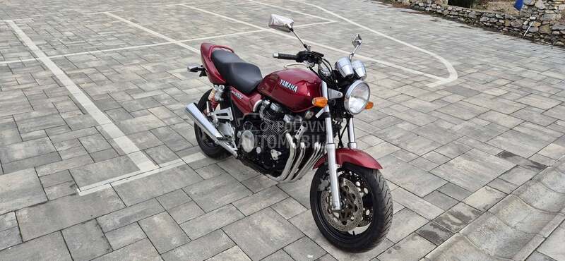 Yamaha xjr 1200