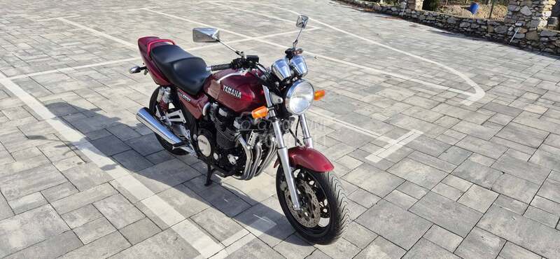 Yamaha xjr 1200