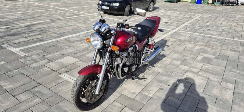Yamaha xjr 1200