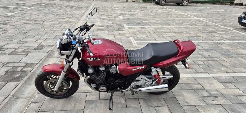 Yamaha xjr 1200