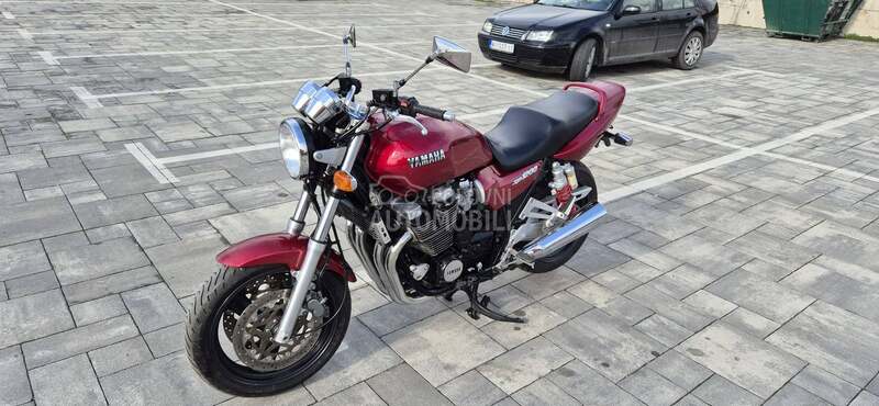 Yamaha xjr 1200