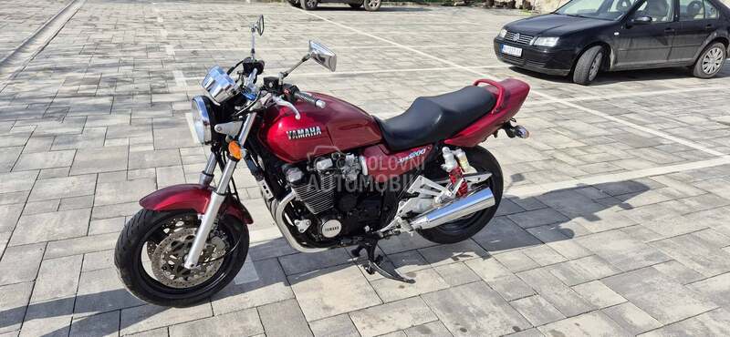 Yamaha xjr 1200