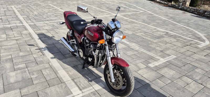 Yamaha xjr 1200