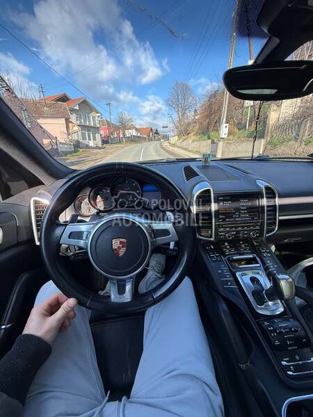 Porsche Cayenne 3.0