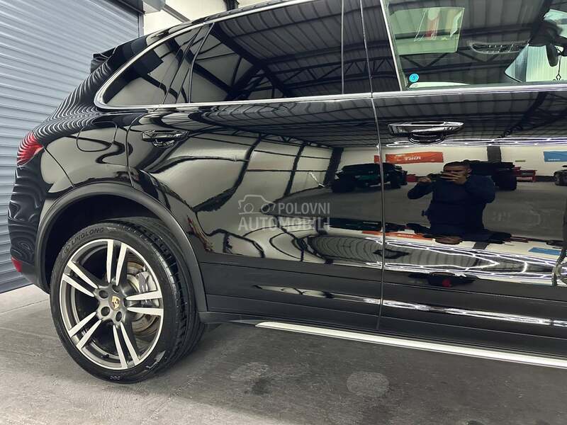 Porsche Cayenne 3.0