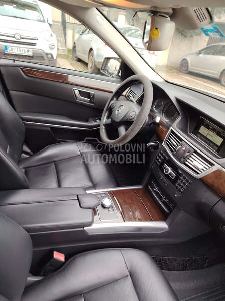 Mercedes Benz E 200 