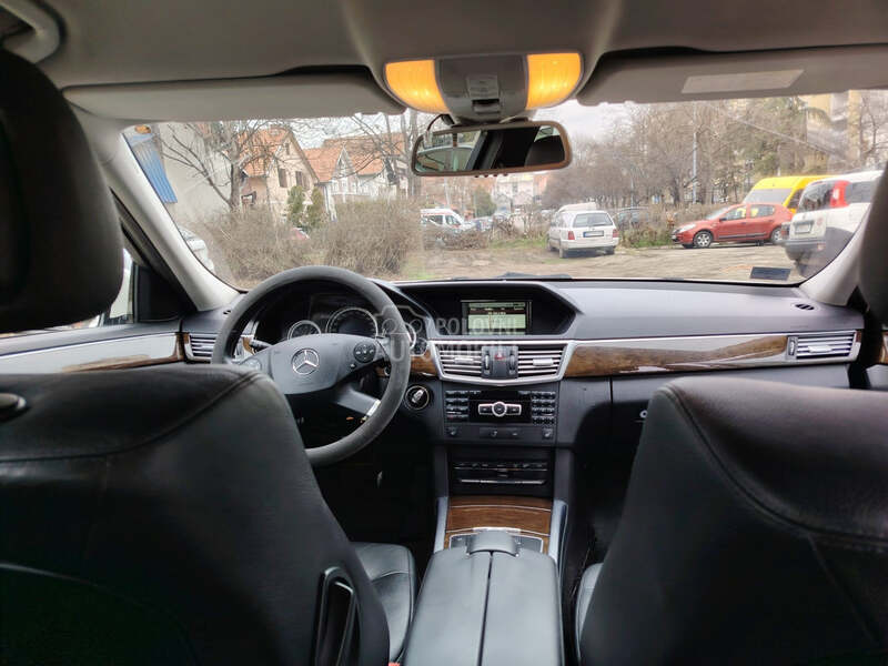 Mercedes Benz E 200 