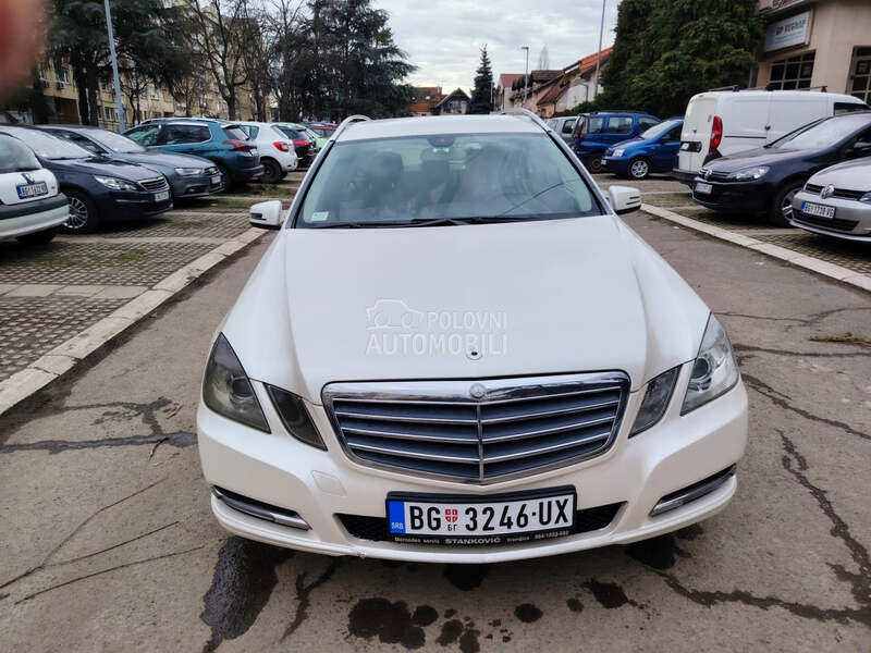 Mercedes Benz E 200 