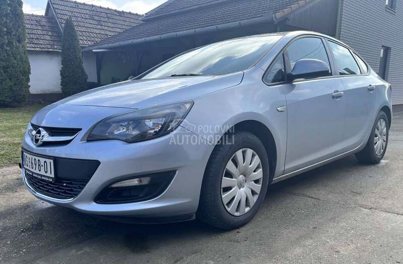 Opel Astra J 1.6 CDTi
