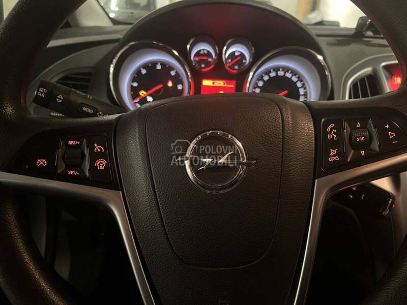 Opel Astra J 1.6 CDTi