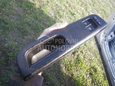 Prednji levi rukohvat za Volkswagen Golf 4, Passat B5.5