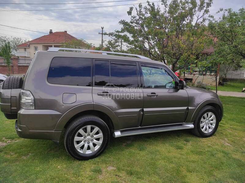 Mitsubishi Pajero 