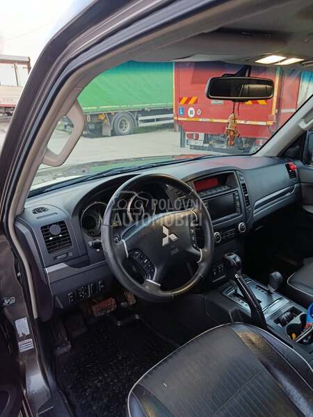 Mitsubishi Pajero 