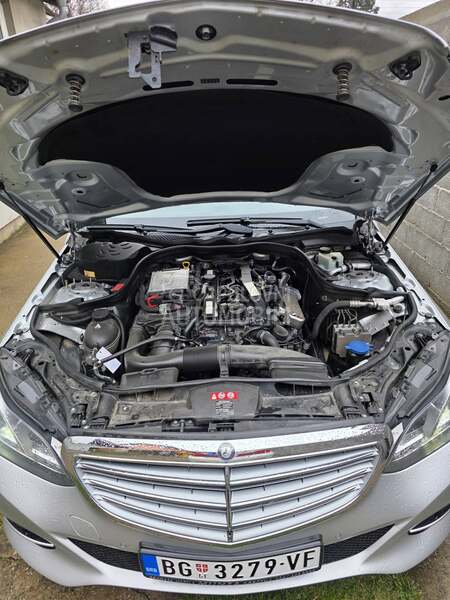 Mercedes Benz E 200 