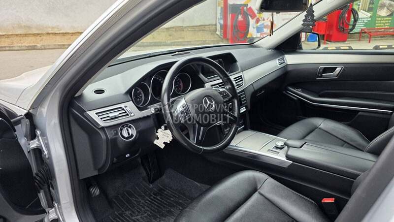 Mercedes Benz E 200 