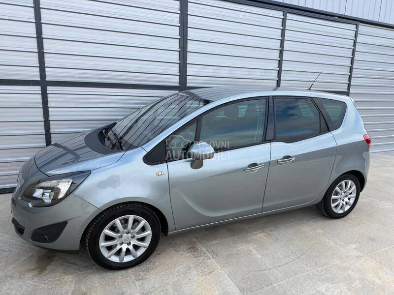 Opel Meriva 1.4 COSMO CH