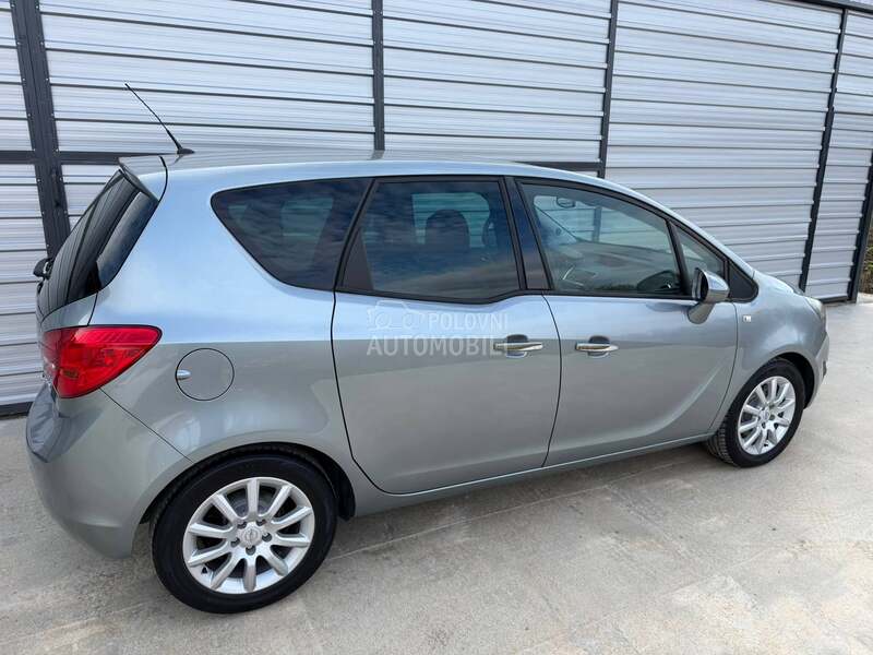 Opel Meriva 1.4 COSMO CH