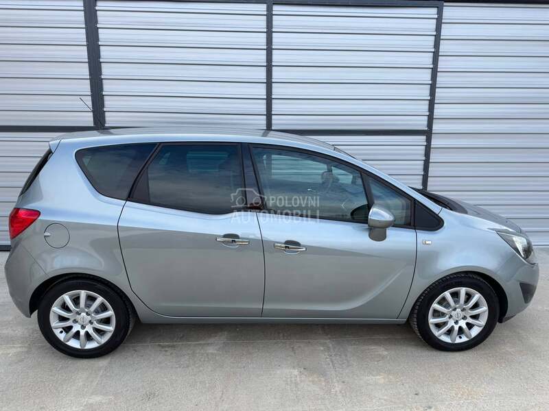Opel Meriva 1.4 COSMO CH