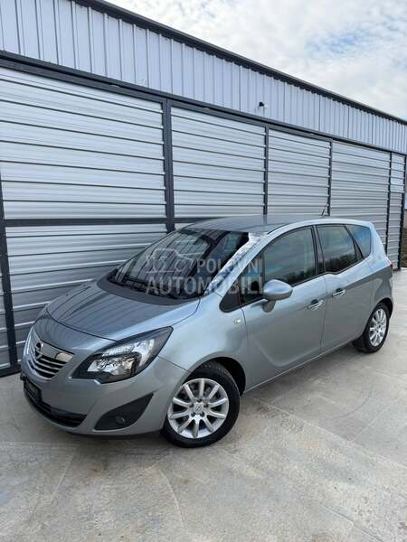 Opel Meriva 1.4 COSMO CH