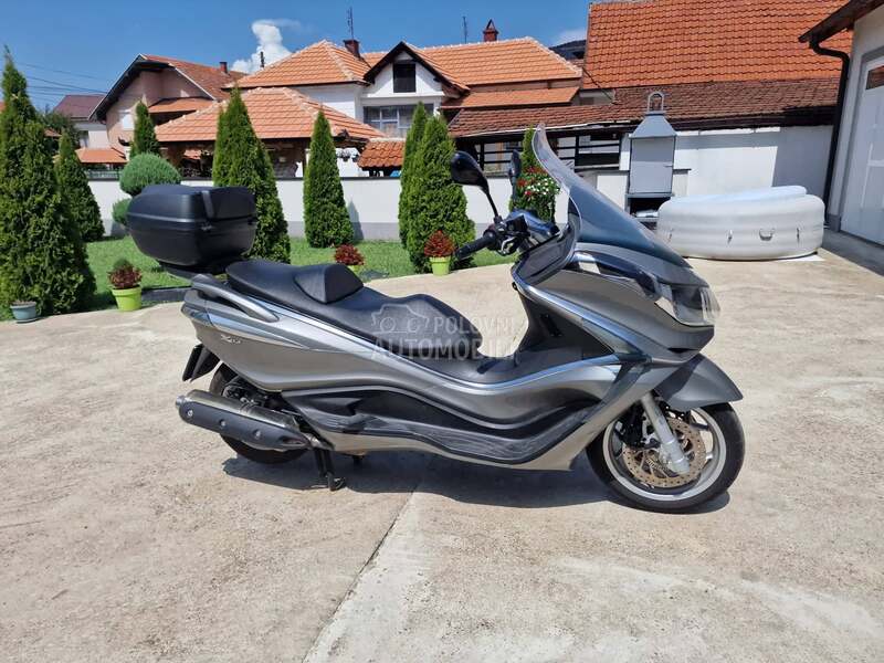 Piaggio x10