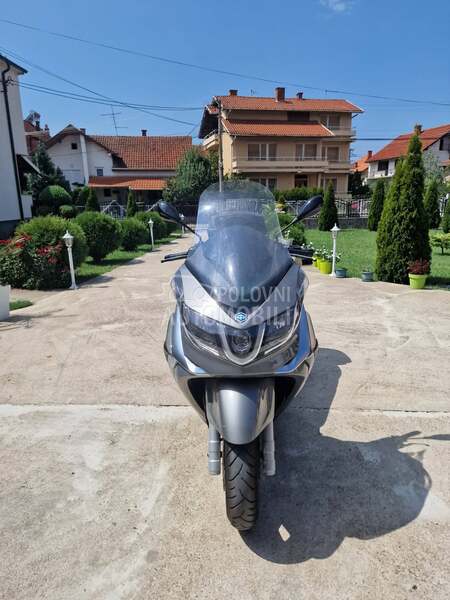 Piaggio x10