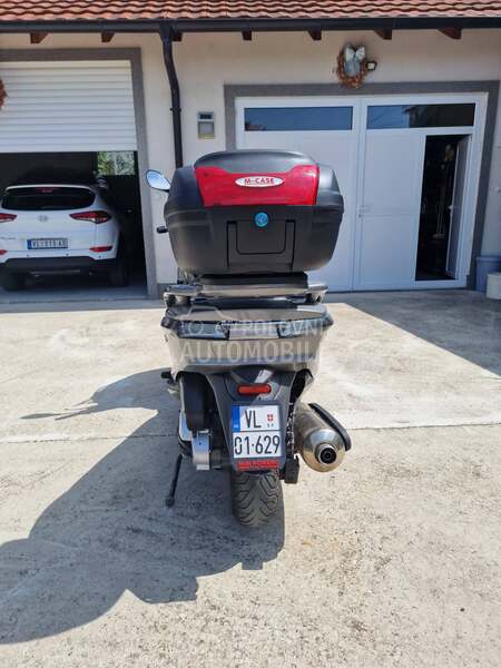 Piaggio x10