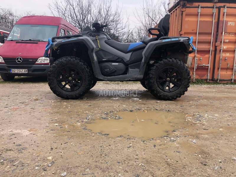 Can-Am outlander max 1000