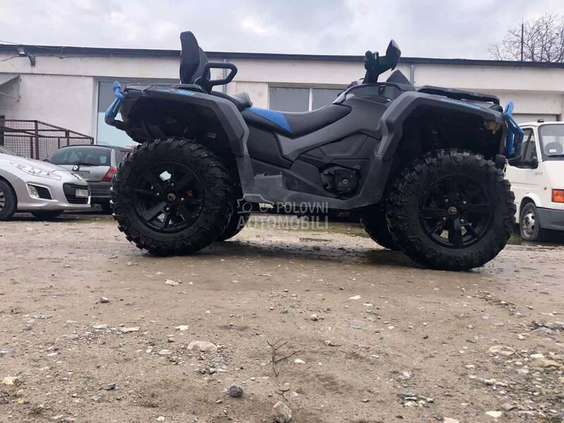 Can-Am outlander max 1000