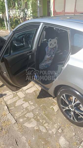 Mazda 3 1.6 CD SPORT